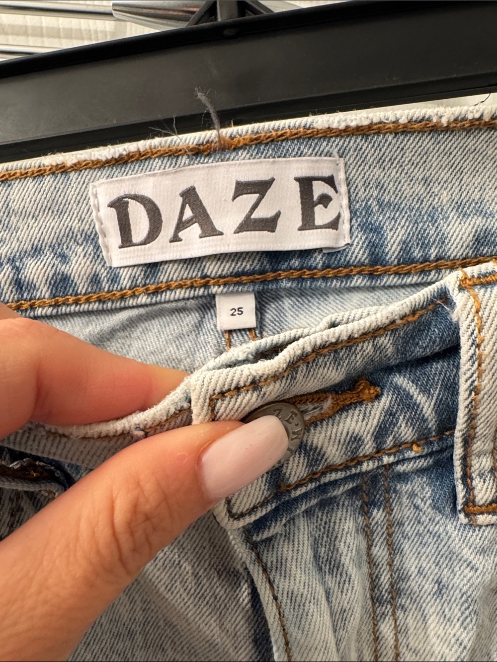 DAZE Denim Women's Light Blue Straight Leg Jeans - Picture 3 of 4